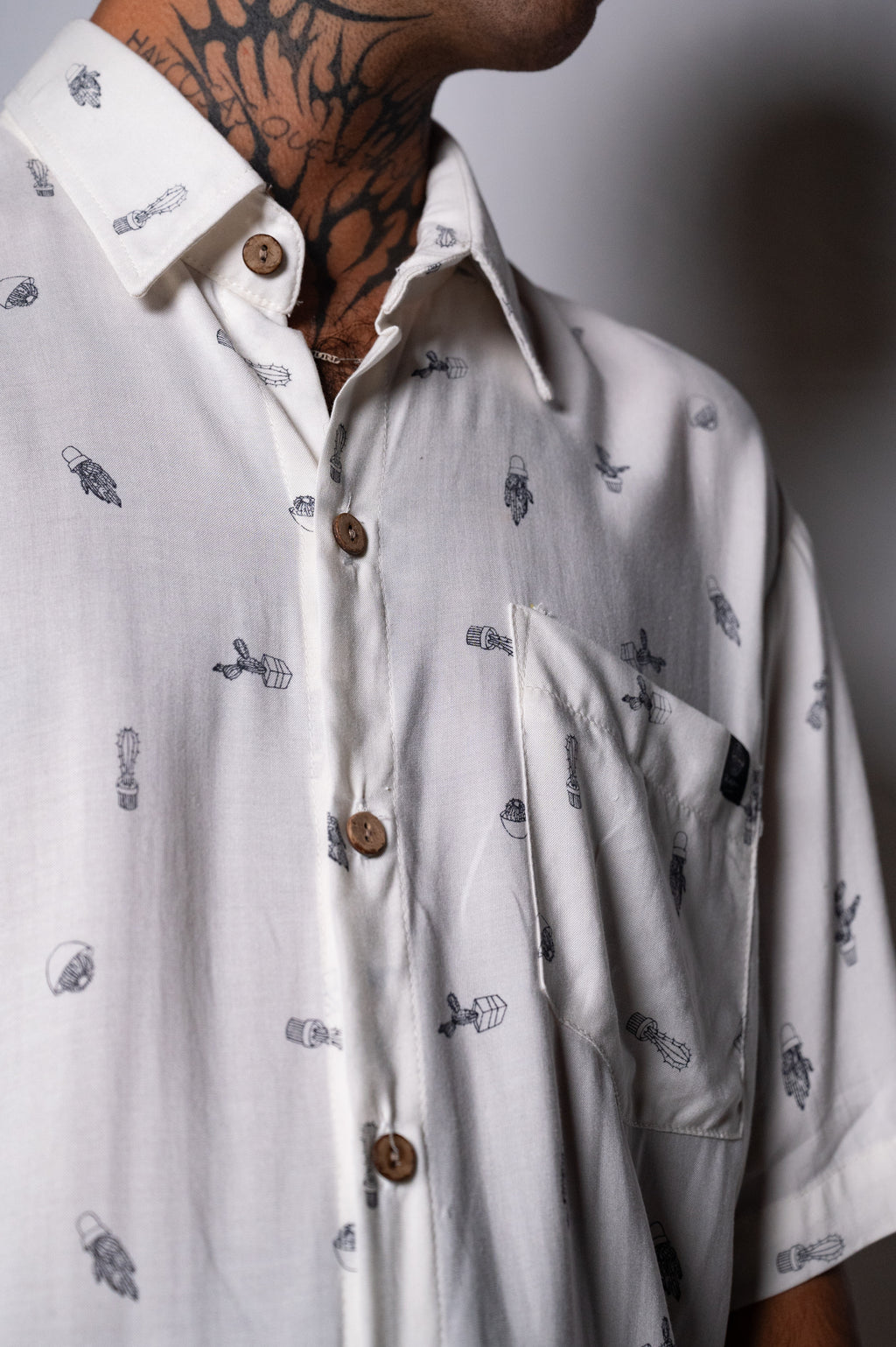 Camisa rayón unisex Cactus. Signature
