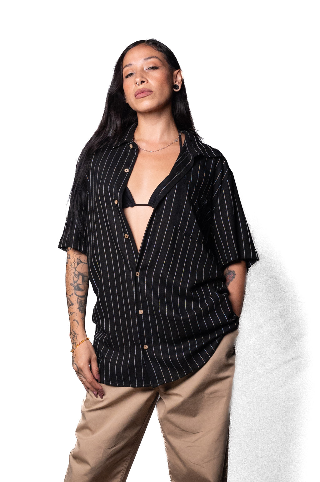 Camisa lino unisex B/N. Signature