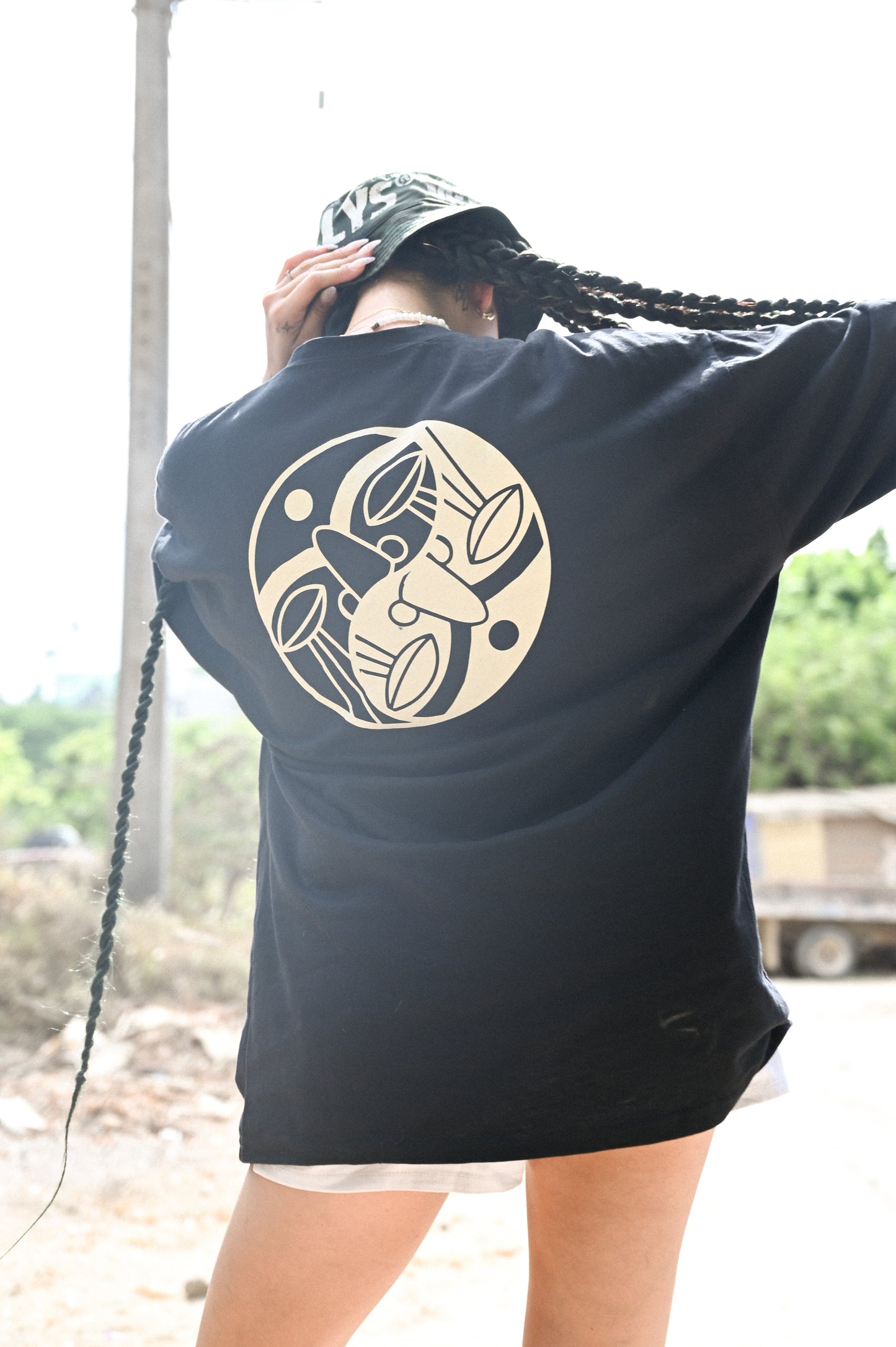 PLAYERA SAYUART NEGRA
