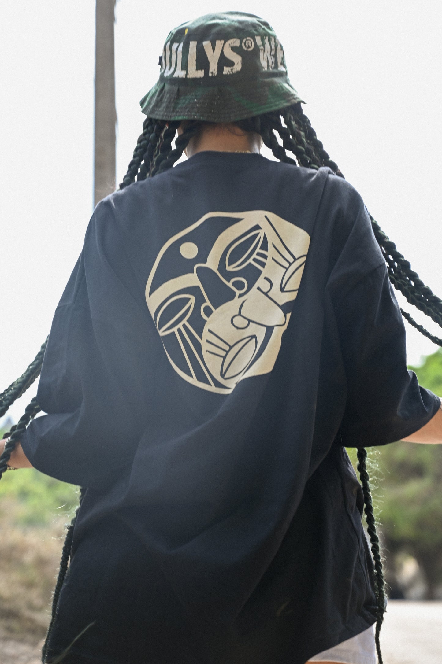 PLAYERA SAYUART NEGRA