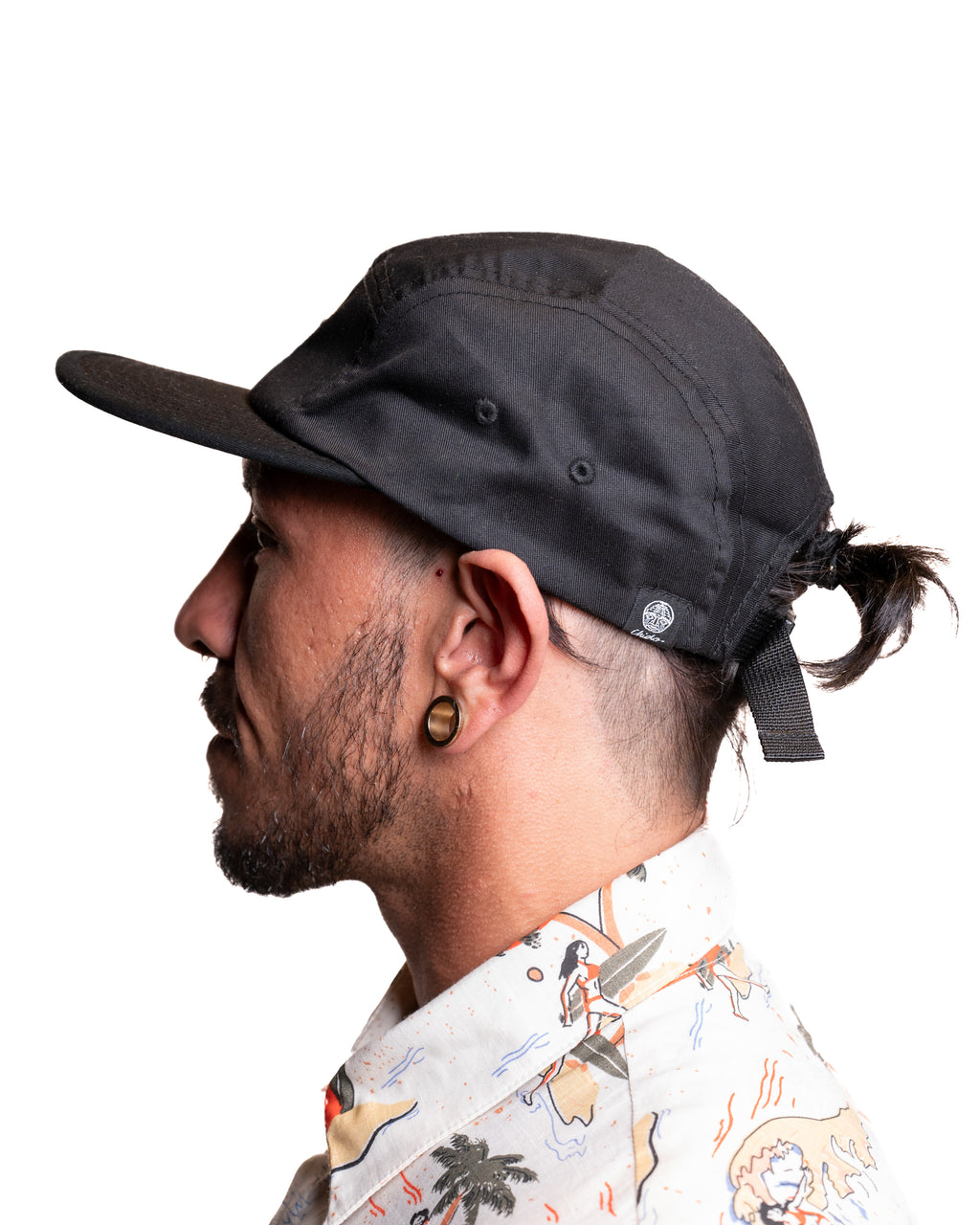 Gorra 5 panel negra. Chido