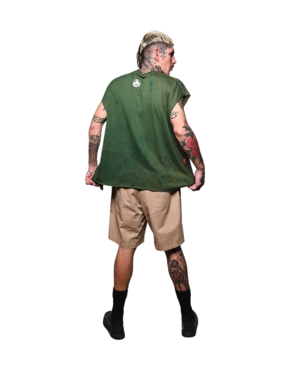 Tank top oversized verde tie dye con logo CHIDO bordado en el frente