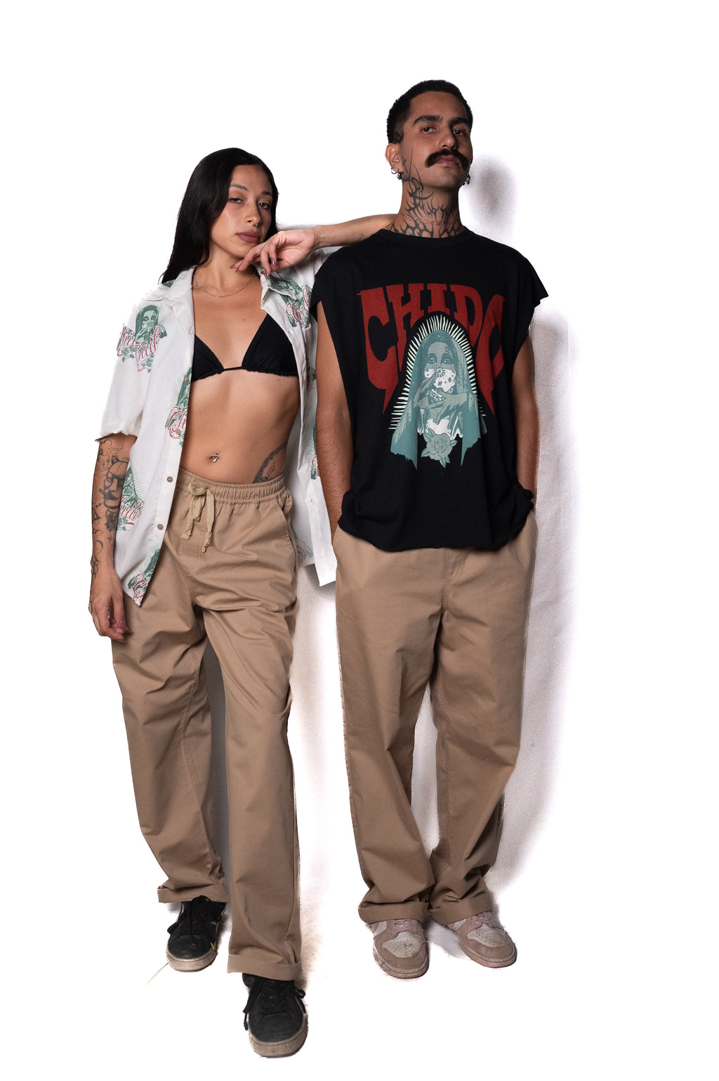 Tank top boxy fit negra. Amá Chola